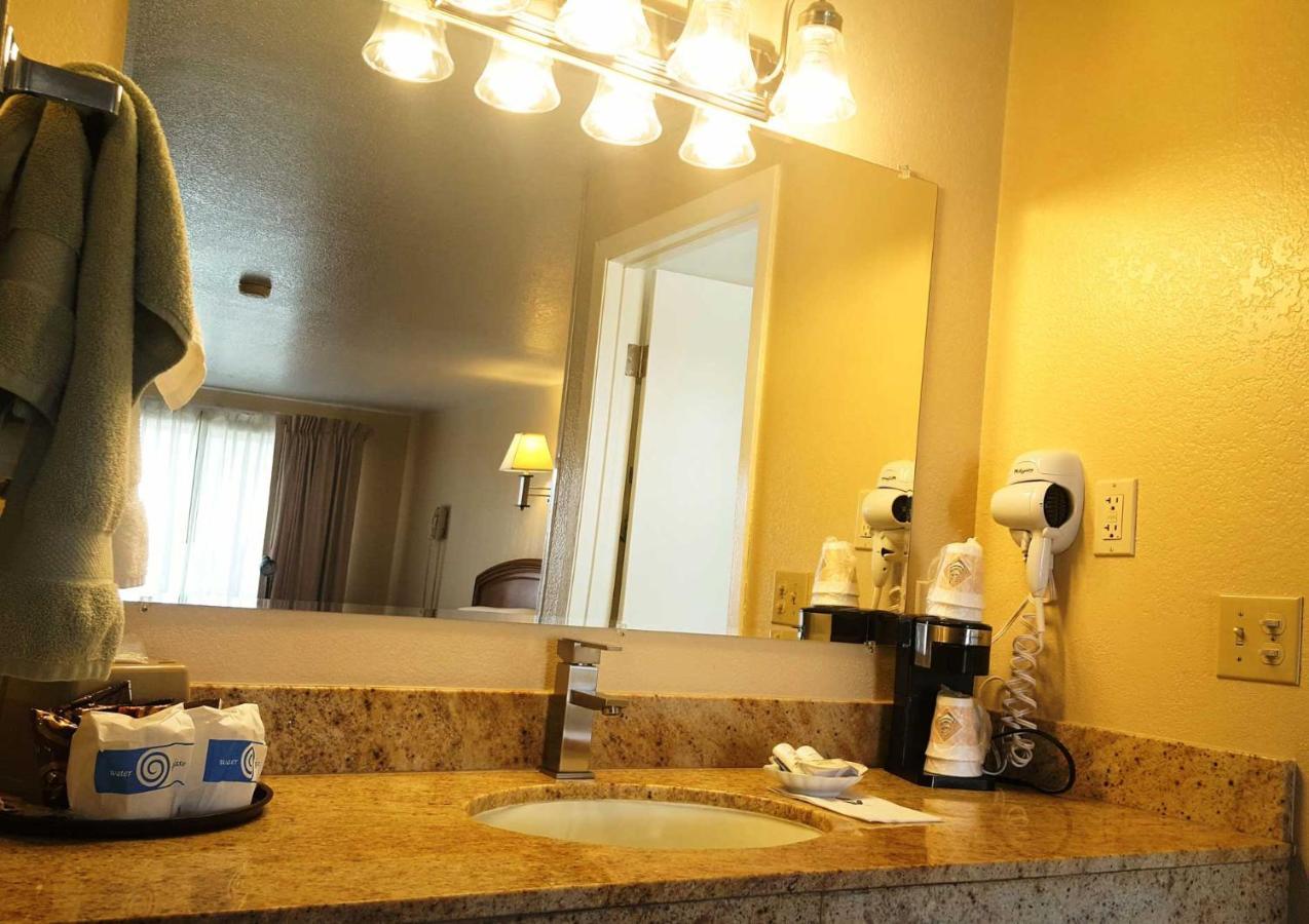 Bristlecone Motel Ely Bagian luar foto