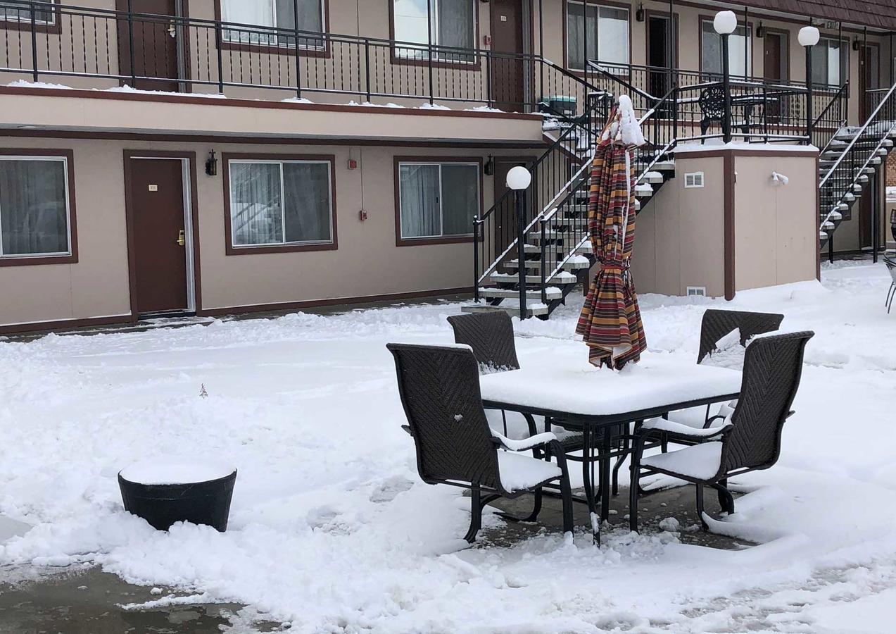 Bristlecone Motel Ely Bagian luar foto